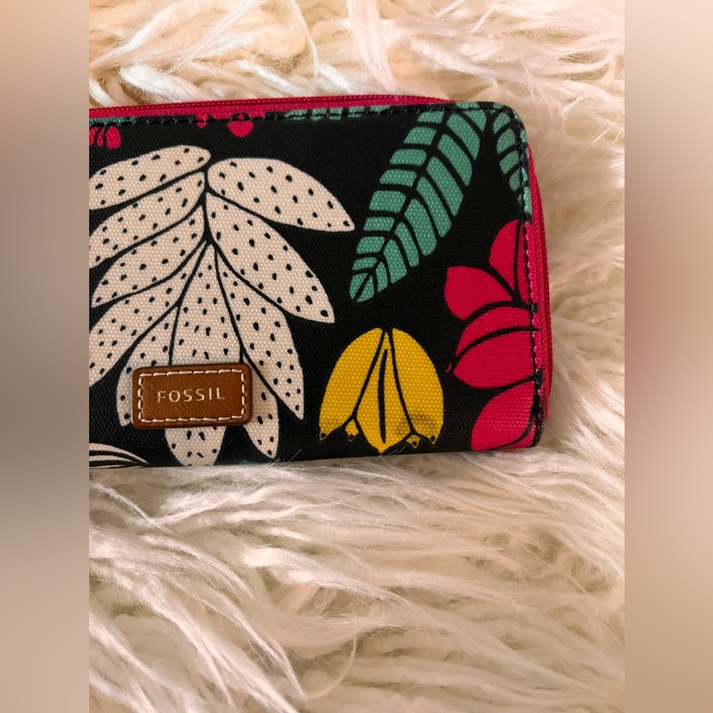 Fossil Wallet - Picture 4 of 4